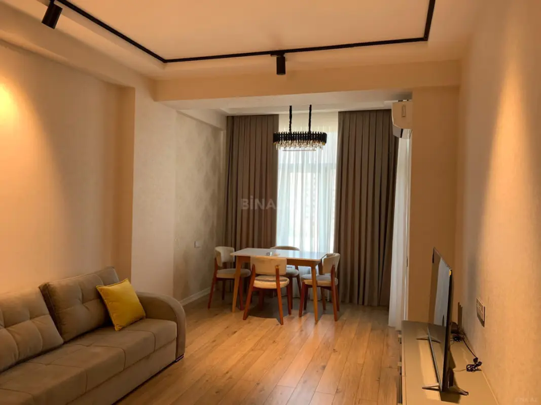Kirayə verilir 2 otaqlı mənzil 55 m²