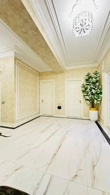 Satılır 4 otaqlı mənzil 164 m²