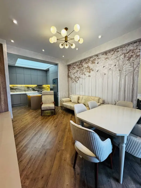 Satılır 3 otaqlı mənzil 92 m²