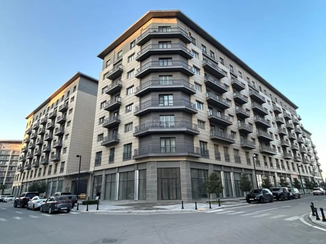 Satılır 4 otaqlı mənzil 199 m²