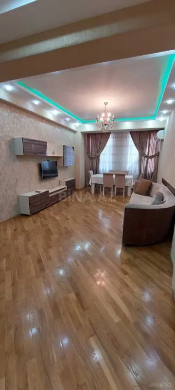 Kirayə verilir 3 otaqlı mənzil 130 m²