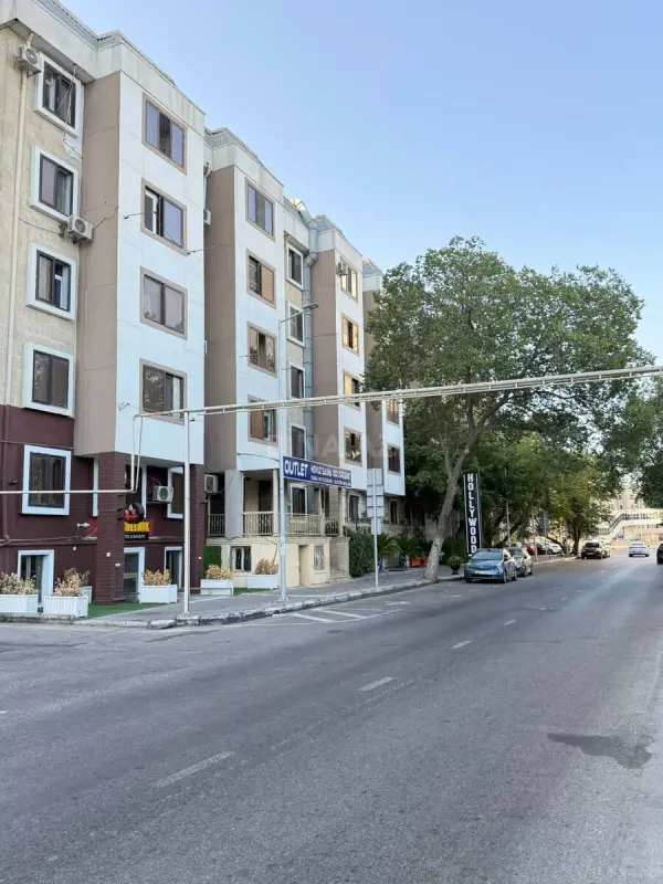 Satılır 2 otaqlı mənzil 70 m²