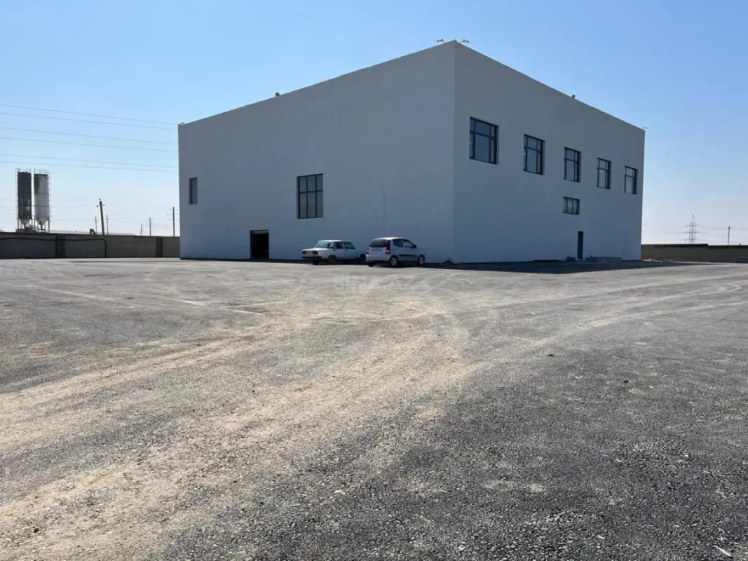 Satılır obyekt 2500 m²