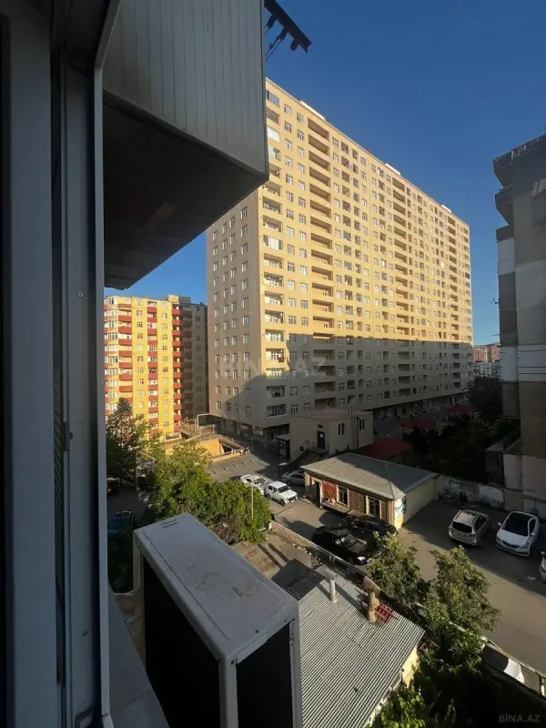 Satılır 4 otaqlı mənzil 120 m²