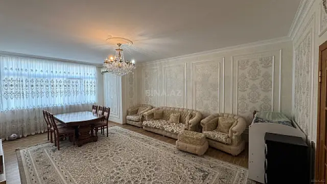 Satılır 3 otaqlı mənzil 140 m² — Bakı 3 otaq 140.00 m²
