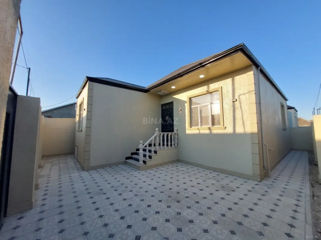 Satılır 4 otaqlı həyət evi 100 m²