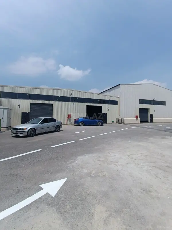 Kirayə verilir obyekt 341 m²