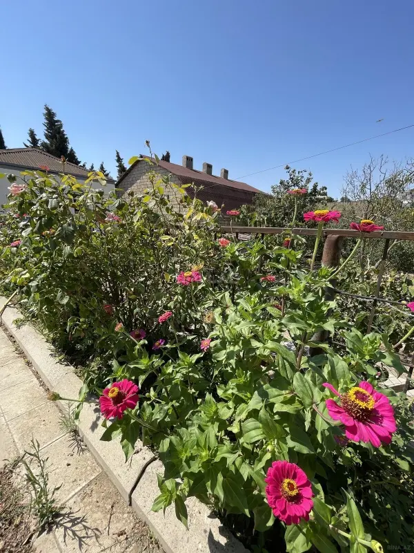 Satılır 5 otaqlı həyət evi 200 m²