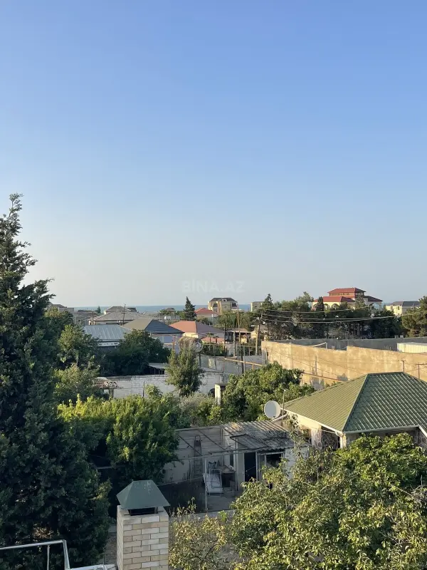 Satılır 6 otaqlı həyət evi 250 m²