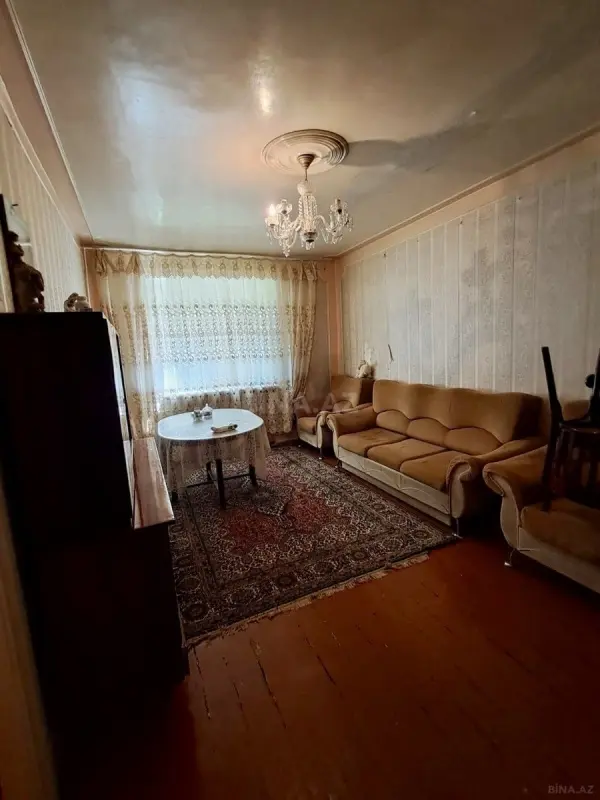Satılır 4 otaqlı mənzil 100 m²
