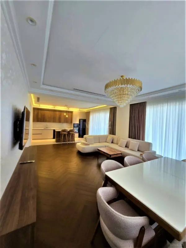 Kirayə verilir 3 otaqlı mənzil 160 m²