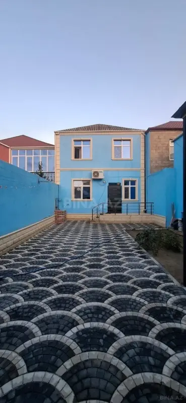 Satılır 4 otaqlı həyət evi 180 m²