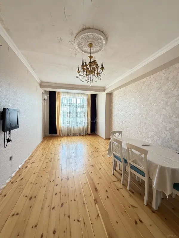 Satılır 2 otaqlı mənzil 95 m²
