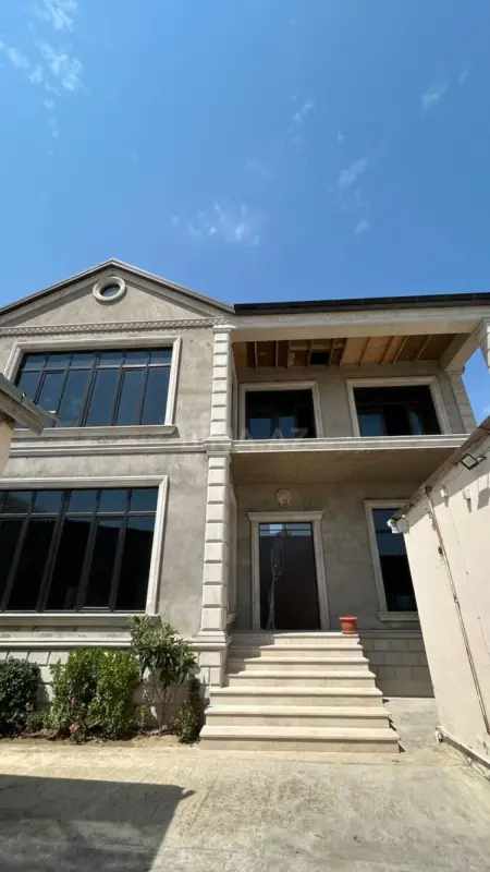 Satılır 5 otaqlı həyət evi 340 m²