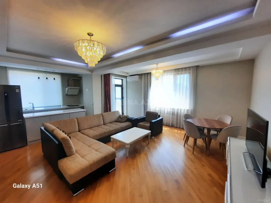 Satılır 3 otaqlı mənzil 100 m²