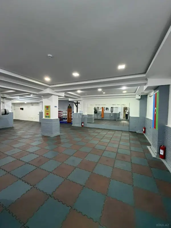 Satılır obyekt 220 m²