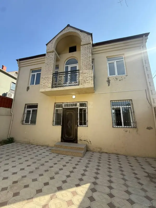 Satılır 4 otaqlı həyət evi 150 m²