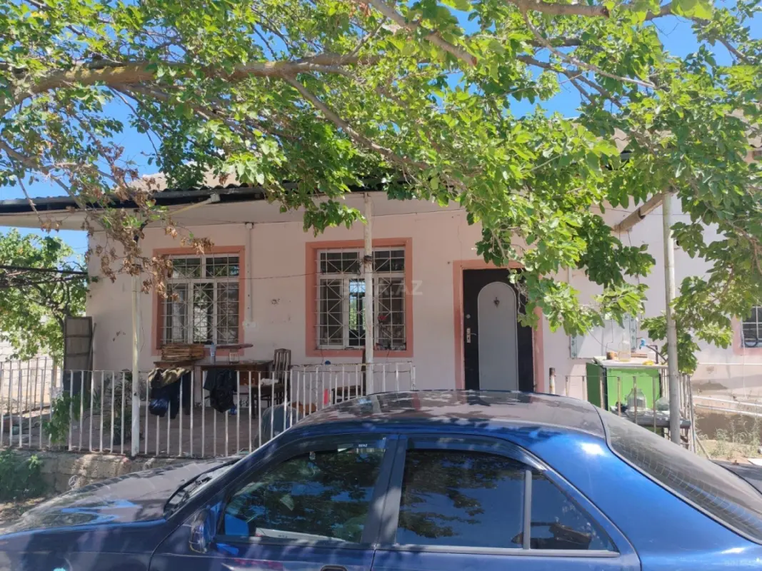 Satılır 3 otaqlı həyət evi 100 m²