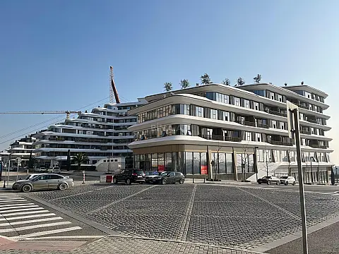 Satılır 4 otaqlı mənzil 176.8 m² — Bakı 4 otaq 176.80 m²