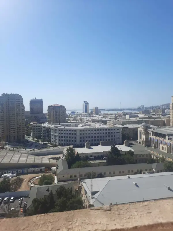 Kirayə verilir 2 otaqlı mənzil 73 m²