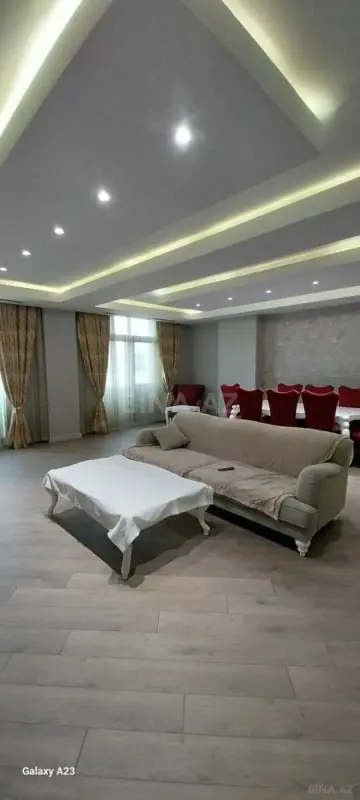 Kirayə verilir 3 otaqlı mənzil 120 m²