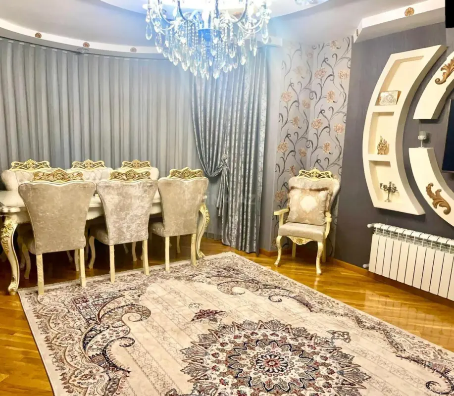 Kirayə verilir 3 otaqlı mənzil 141 m²
