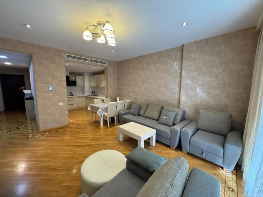Kirayə verilir 3 otaqlı mənzil 100 m²