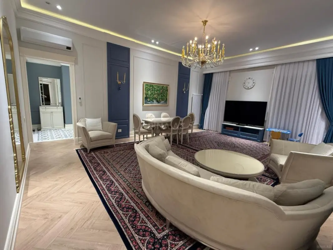 Satılır 4 otaqlı mənzil 165 m²