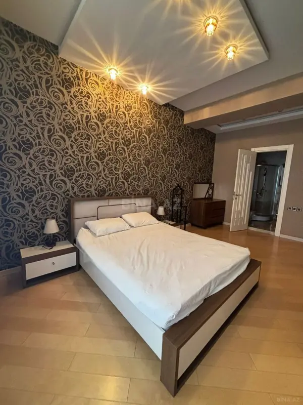 Kirayə verilir 3 otaqlı mənzil 140 m²