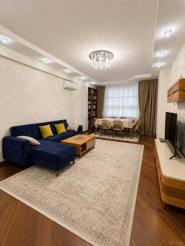 Satılır 3 otaqlı mənzil 125 m²