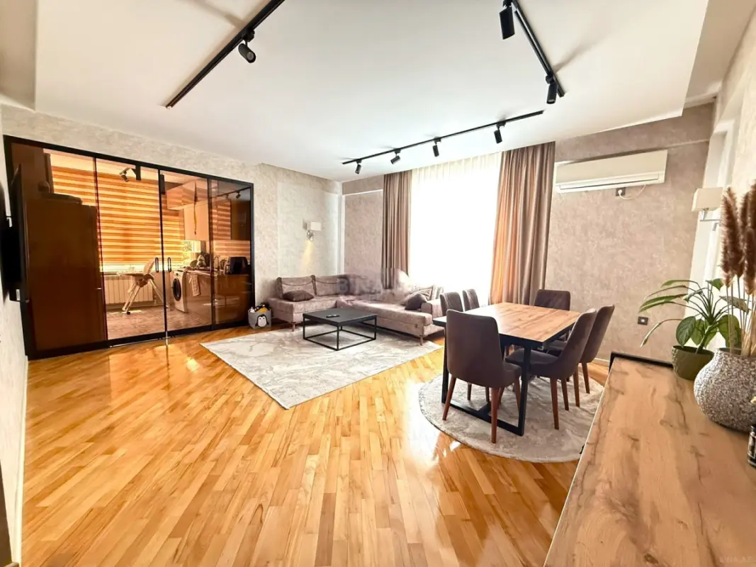 Satılır 3 otaqlı mənzil 93 m²