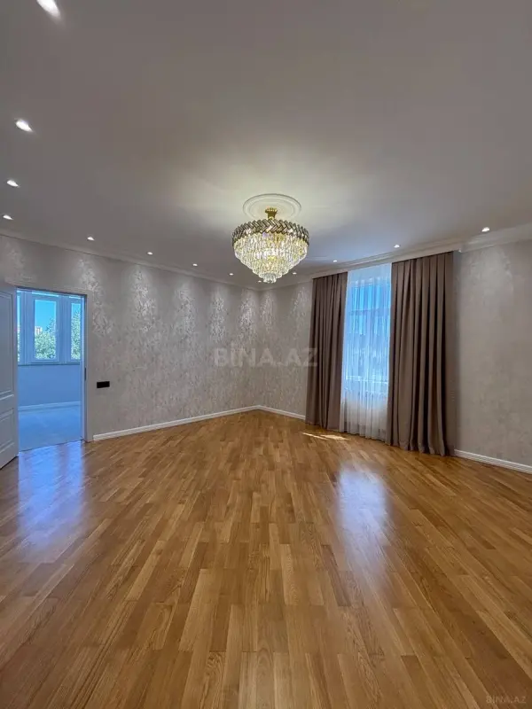 Satılır 3 otaqlı mənzil 114 m²