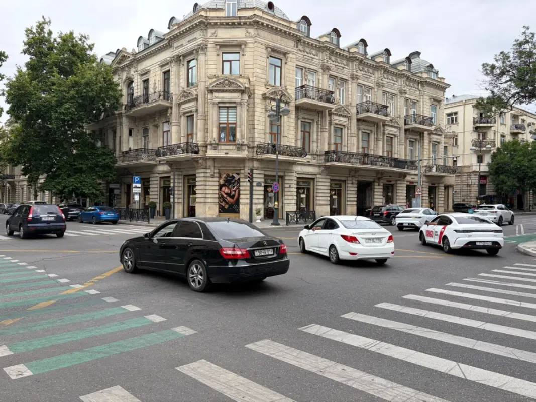 Satılır 1 otaqlı mənzil 38 m²