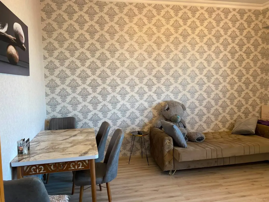Satılır 2 otaqlı mənzil 88 m²