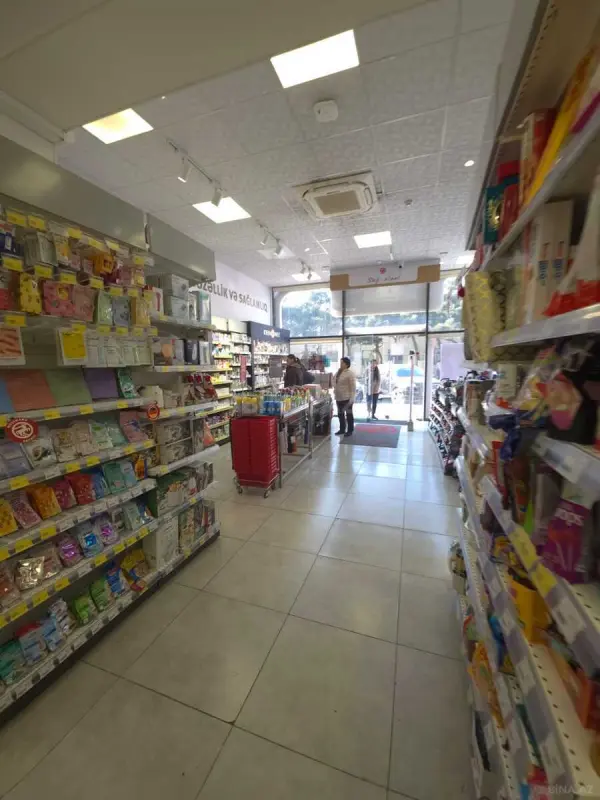 Satılır obyekt 220 m²