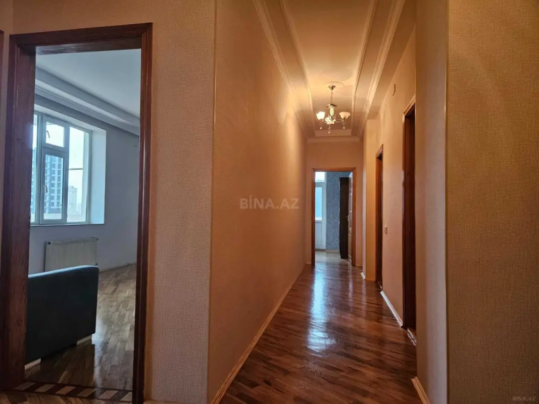 Satılır 2 otaqlı mənzil 88 m²