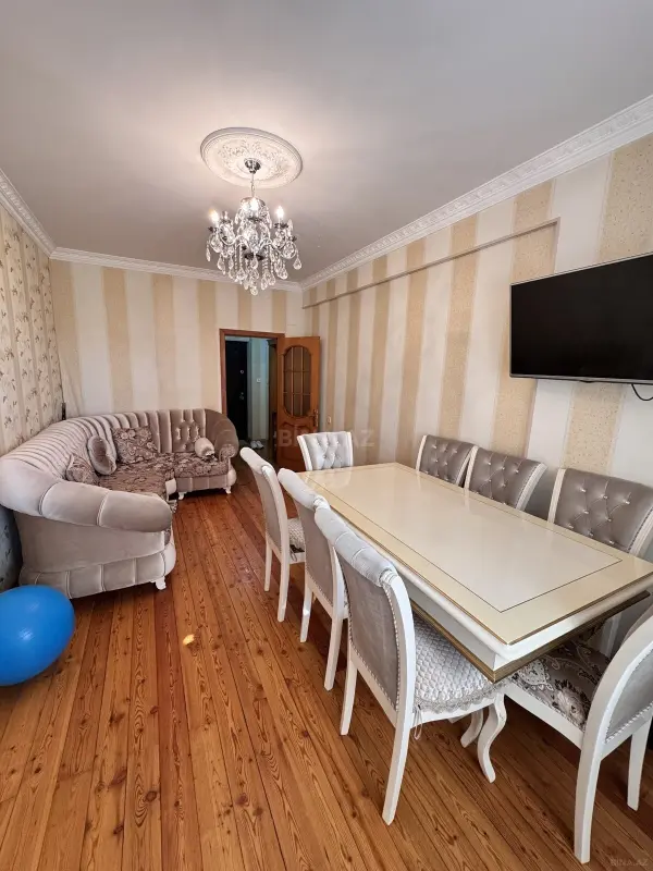 Satılır 2 otaqlı mənzil 61 m²