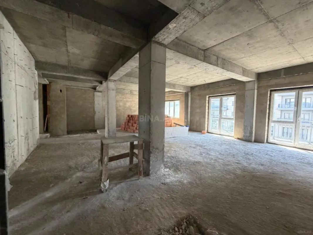 Satılır 3 otaqlı mənzil 101 m²