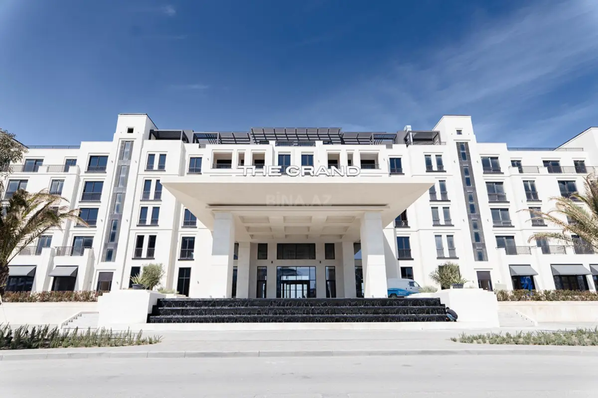 Satılır 3 otaqlı mənzil 135 m²