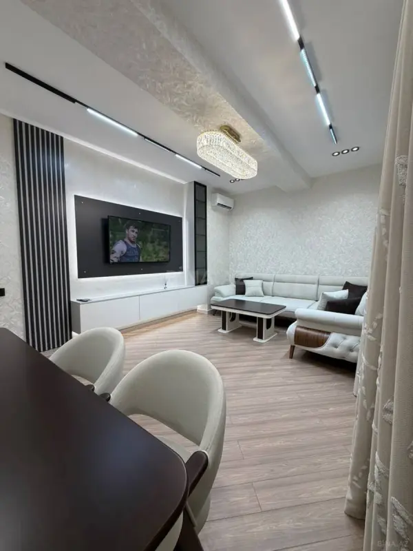 Satılır 3 otaqlı mənzil 92 m²