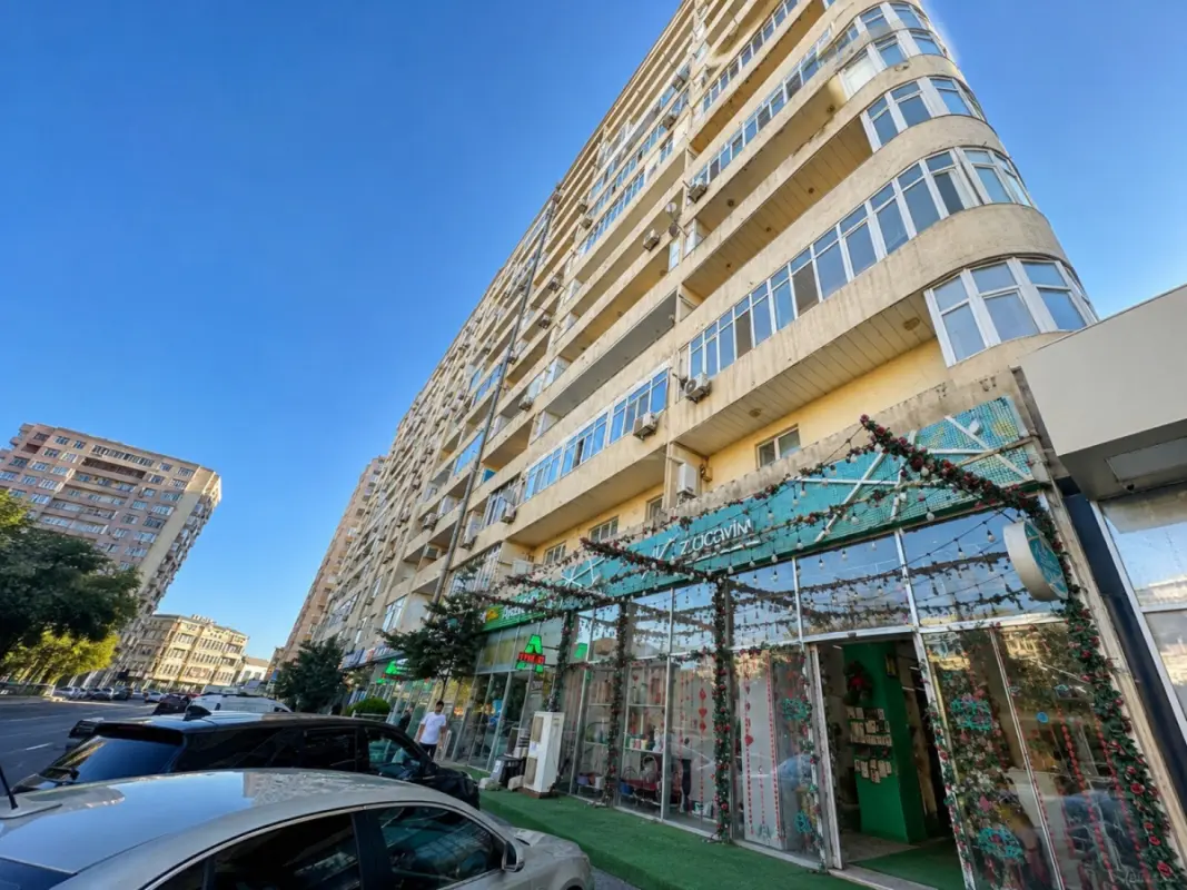 Satılır 2 otaqlı mənzil 85 m²