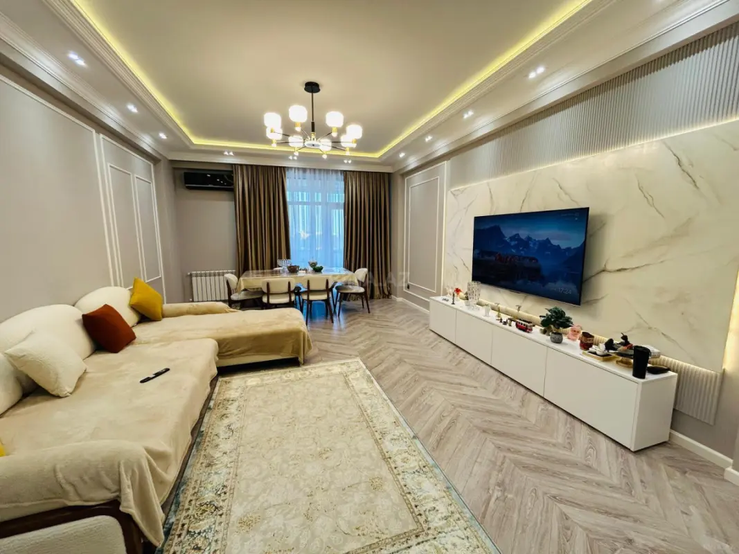 Satılır 3 otaqlı mənzil 123 m²