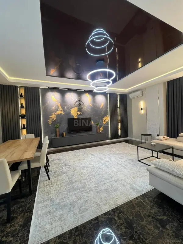 Satılır 3 otaqlı mənzil 475 m²