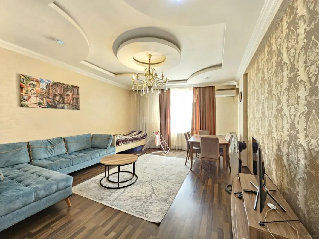 Satılır 2 otaqlı mənzil 94 m²