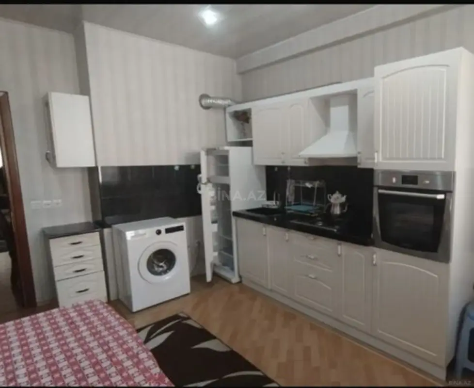 Satılır 3 otaqlı mənzil 126 m²