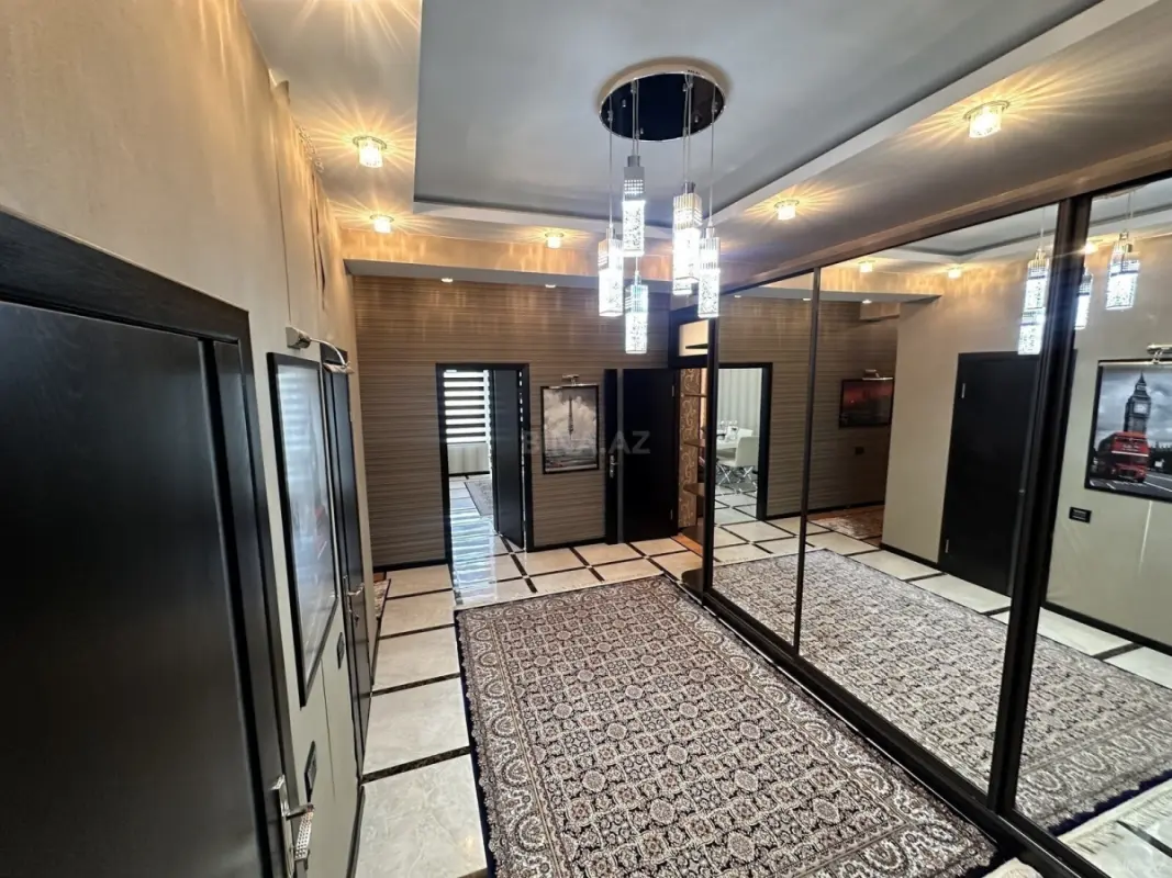 Satılır 3 otaqlı mənzil 160 m²