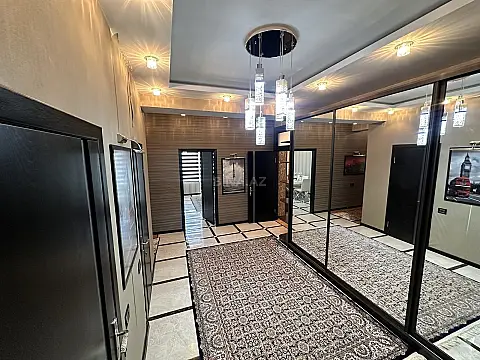 Satılır 3 otaqlı mənzil 160 m² — Bakı 3 otaq 160.00 m²
