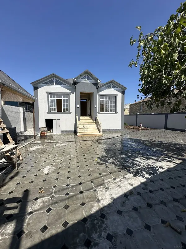 Satılır 4 otaqlı həyət evi 130 m²