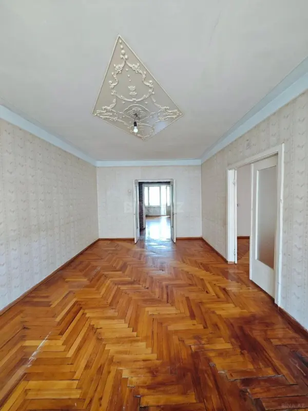 Satılır 4 otaqlı mənzil 100 m²