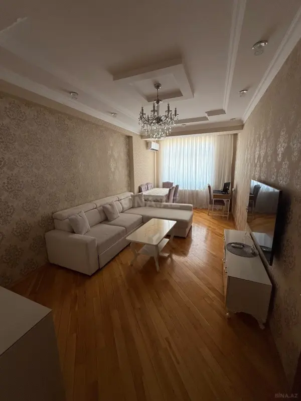 Satılır 2 otaqlı mənzil 87 m²